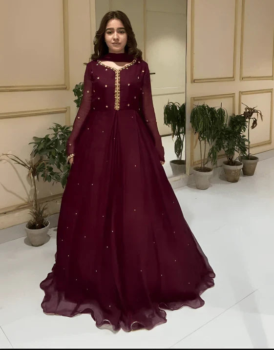 Mahnoor – Pearl Embroidered Maxi 3PC